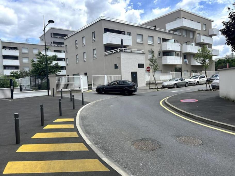 La Royaute A 22 Min De Disneyland Et Center Parcs Meaux Εξωτερικό φωτογραφία